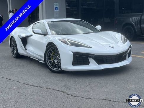 Used 2024 Chevrolet Corvette Z06 w/ Stealth Interior Trim Package RWD image 12