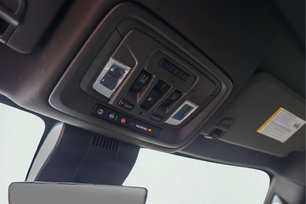 Used 2024 GMC Sierra 1500 Denali AWD/4WD image 19