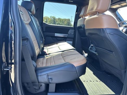 Used 2024 Ford F250 Platinum image 22