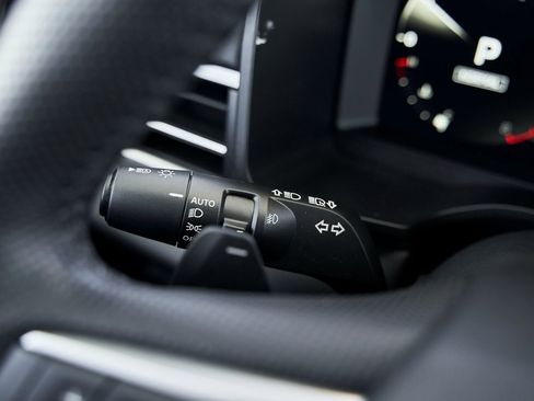 Used 2025 Mitsubishi Outlander SEL image 37