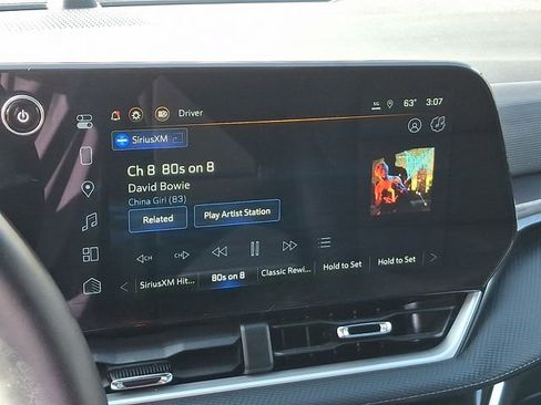 Used 2025 Chevrolet Equinox LT w/ Convenience Package II image 16