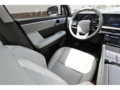 Used 2025 Hyundai Santa Fe Calligraphy AWD/4WD image 11