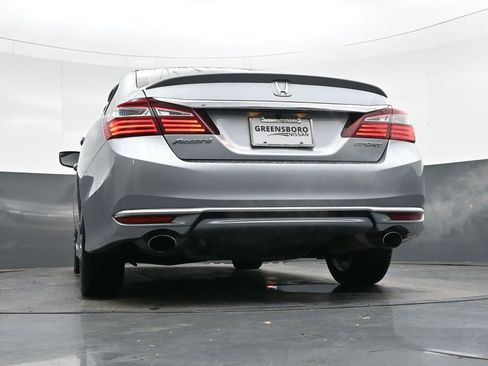 Used 2017 Honda Accord Sport image 35