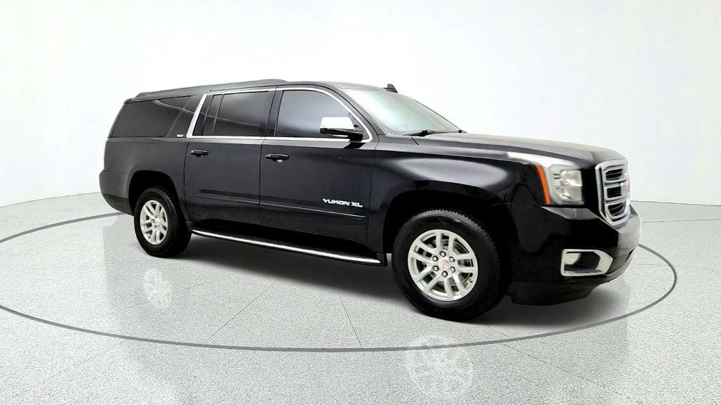Used 2019 GMC Yukon XL SLT w/ Open Road Package AWD/4WD image 3