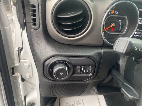 Used 2018 Jeep Wrangler Unlimited Sport S image 22