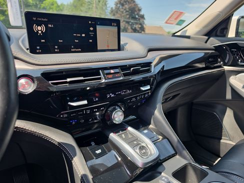 Used 2022 Acura MDX SH-AWD w/ Advance Package image 27