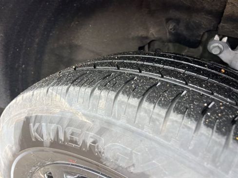 Certified 2024 Ford Explorer XLT w/ Equipment Group 202A image 27