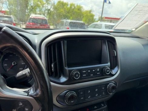 Used 2018 Chevrolet Colorado Z71 AWD/4WD image 23