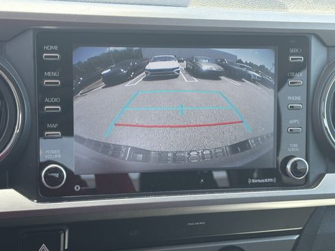 Used 2020 Toyota Tacoma SR5 RWD image 3
