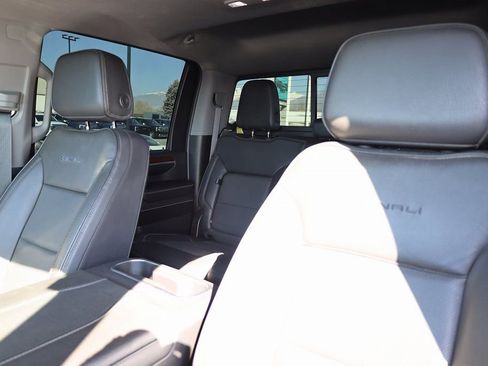 Used 2024 GMC Sierra 3500 Denali w/ Denali Reserve Package AWD/4WD image 18