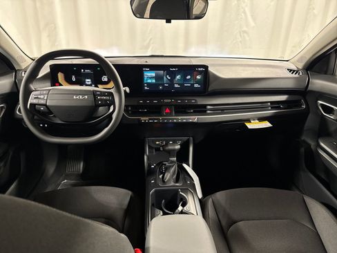 New 2026 Kia K4 LXS FWD image 4