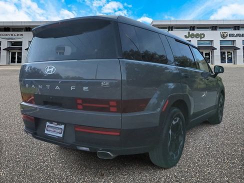 Used 2024 Hyundai Santa Fe SE image 8