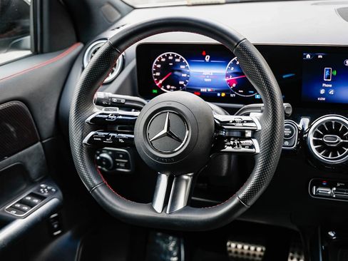 Certified 2025 Mercedes-Benz GLA 250 4MATIC image 13