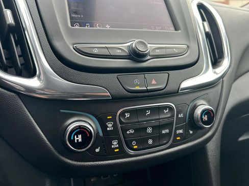 Used 2024 Chevrolet Equinox LT image 18