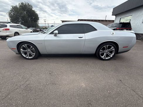 Used 2020 Dodge Challenger R/T RWD image 4