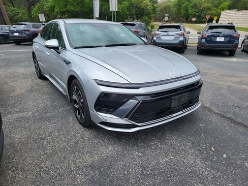 Used 2025 Hyundai Sonata SEL image 3