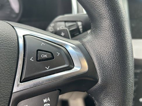 Used 2019 Ford Edge Titanium AWD/4WD image 28