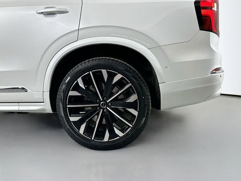 New 2025 Volvo XC90 T8 Ultra w/ Protection Package Premier image 21