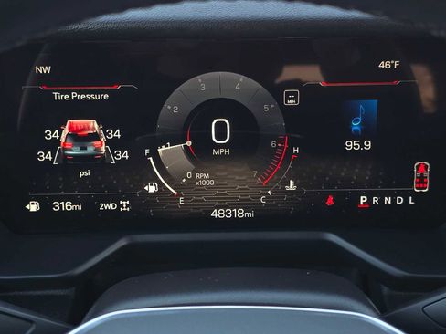 Used 2024 GMC Acadia Elevation image 25