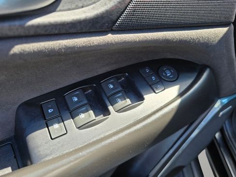 Used 2018 Cadillac Escalade ESV Platinum AWD/4WD image 38