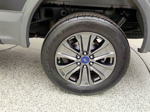 Used 2018 Ford F150 XLT w/ Equipment Group 302A Luxury AWD/4WD image 9
