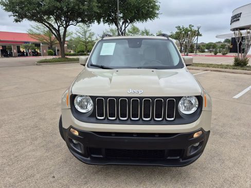 Used 2015 Jeep Renegade Latitude w/ Popular Equipment Group image 3
