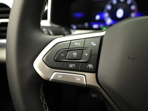 New 2026 Volkswagen Taos SE image 25