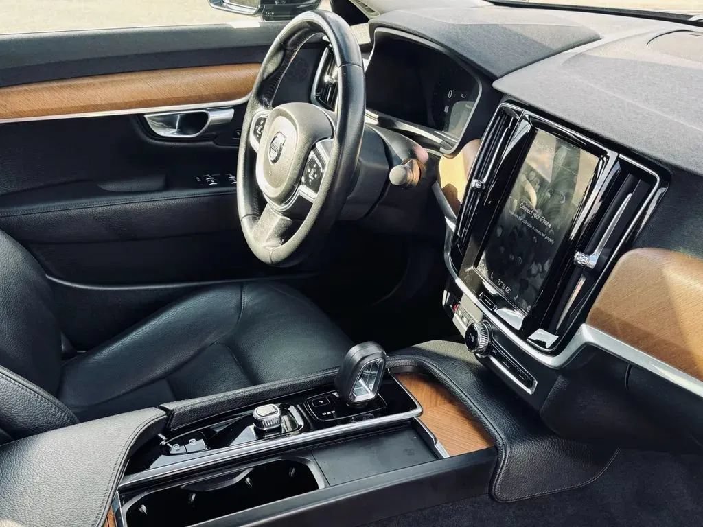 Used 2023 Volvo S90 B6 Plus AWD/4WD image 30