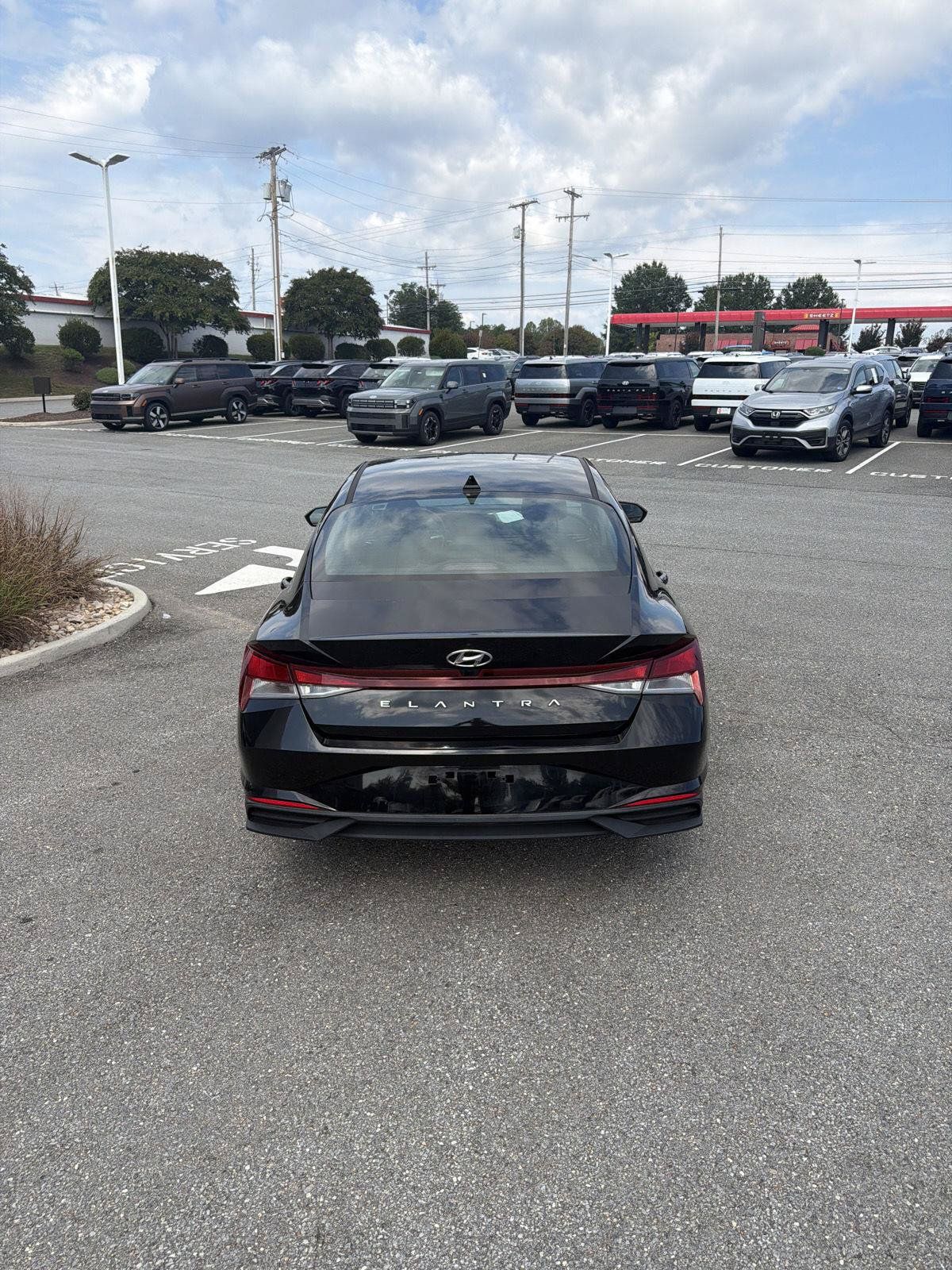 Certified 2023 Hyundai Elantra SEL w/ Convenience Package FWD image 7