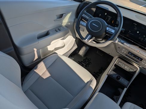 Certified 2024 Hyundai Kona SEL w/ Convenience Package AWD/4WD image 9