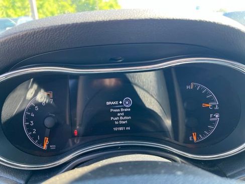 Used 2017 Jeep Grand Cherokee Altitude AWD/4WD image 19