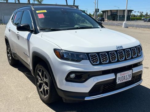 Used 2025 Jeep Compass Limited AWD/4WD image 3