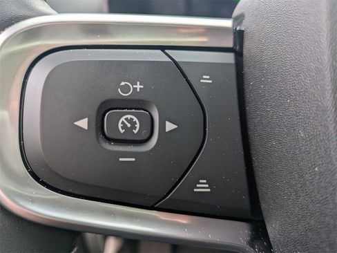 New 2025 Volvo XC40 B5 Plus w/ Climate Package image 26