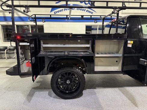 Used 2022 Chevrolet Silverado 2500 LT w/ Convenience Package image 14