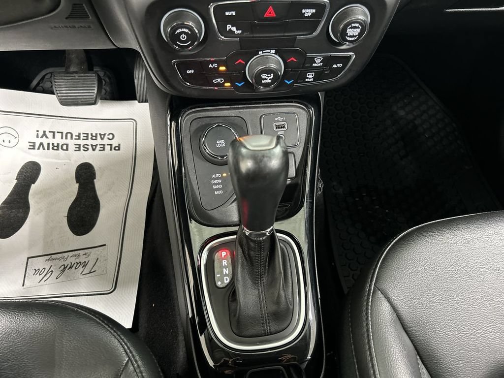 Used 2019 Jeep Compass Latitude AWD/4WD image 17