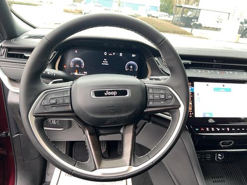 New 2026 Jeep Grand Cherokee Altitude image 13