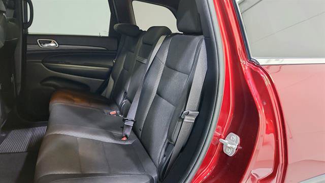 Used 2020 Jeep Grand Cherokee Laredo RWD image 20