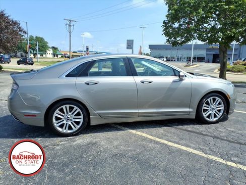 Used 2016 Lincoln MKZ w/ Equipment Group 300A Reserve FWD image 8