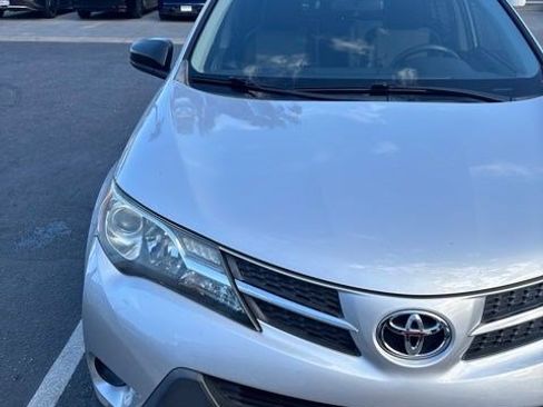 Used 2015 Toyota RAV4 LE FWD image 1