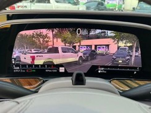 Used 2021 Cadillac Escalade Sport Platinum image 11