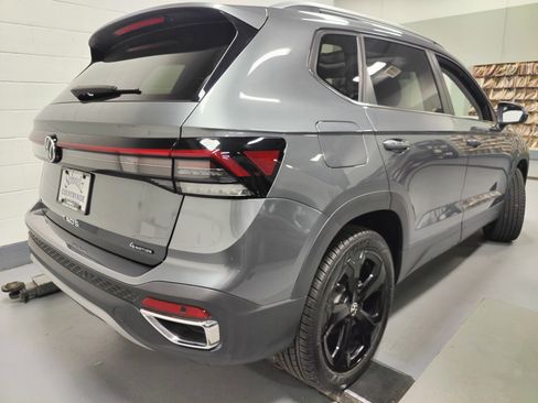 Used 2025 Volkswagen Taos SEL w/ Black Wheel Plus Package image 13