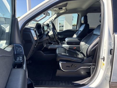 Used 2022 Ford F150 Lariat image 27