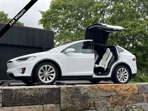 Used 2016 Tesla Model X 90D AWD/4WD image 1