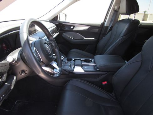 Certified 2024 Acura MDX SH-AWD w/ Technology Package image 15