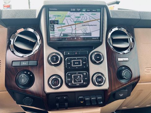 Used 2013 Ford F250 Lariat w/ Lariat Ultimate Pkg image 12