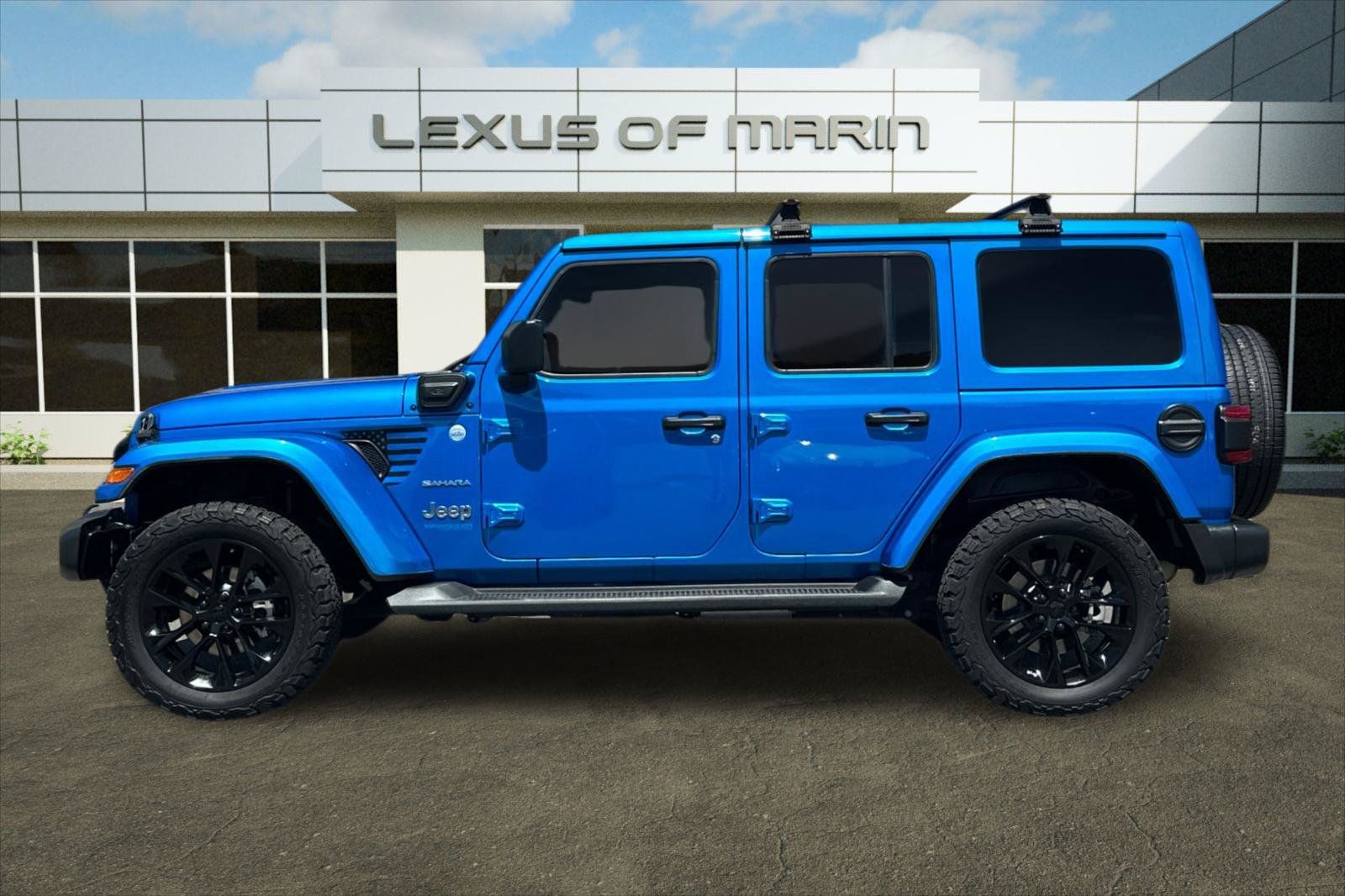 Used 2021 Jeep Wrangler Unlimited Sahara w/ Cold Weather Group AWD/4WD image 2