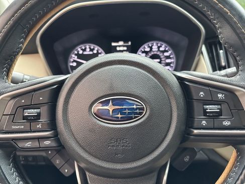 Used 2022 Subaru Outback Limited image 13