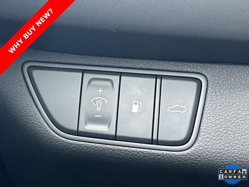 Used 2025 Genesis G70 2.5T AWD/4WD image 25