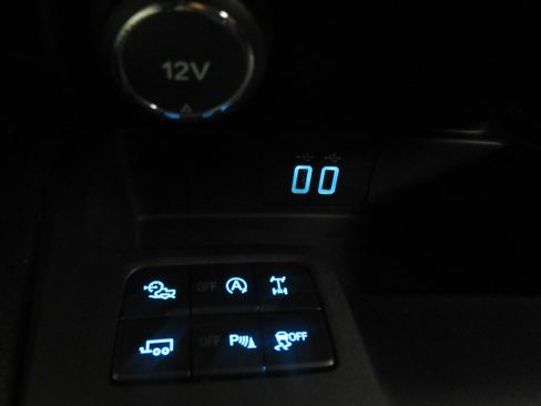 Used 2019 Ford Ranger XLT w/ Equipment Group 302A Luxury AWD/4WD image 41