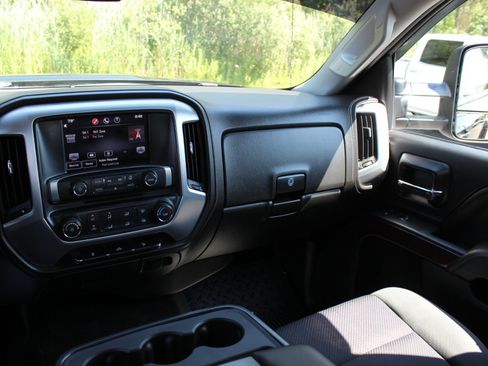 Used 2015 GMC Sierra 2500 SLE AWD/4WD image 25
